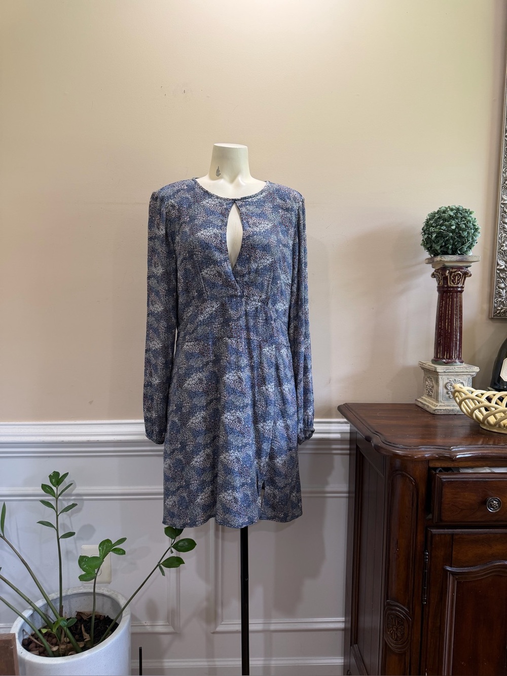 Abercrombie & Fitch Ditsy Long-Sleeve Keyhole Mini Dress